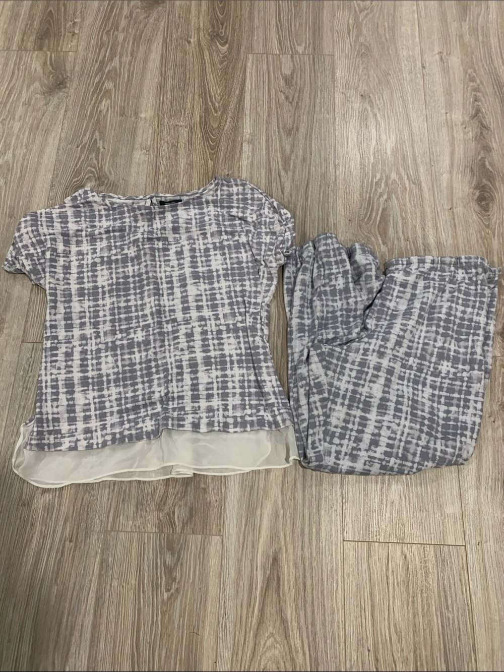 Simply Vera Vera Wang Gray and White Tie-Dye Two-Piece Sleep Set